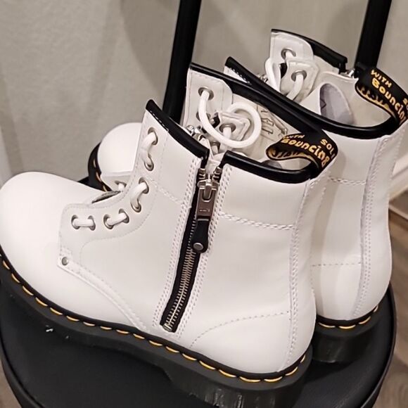 Dr Martens Sinclair Milled Nappa Leather Platform Boot - Picture 13 of 16